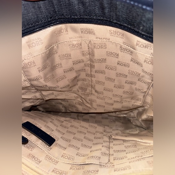 NWT Michael Kors Kempton Dark Denim tote bag - Picture 13 of 15